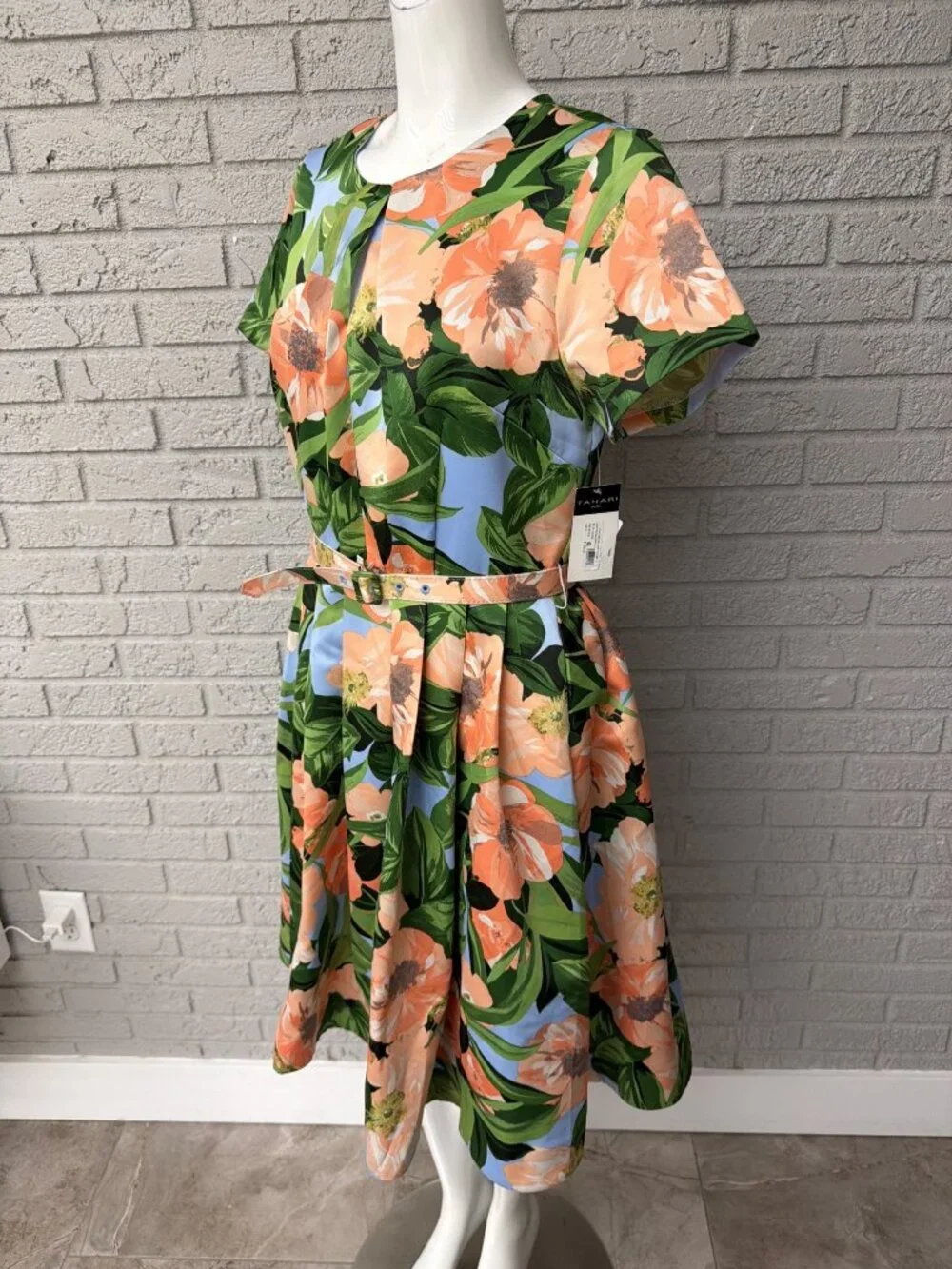 Tahari ASL Women's Floral Belted Pleated Short Sleeve Dress Size 8 - Picture 5 of 16